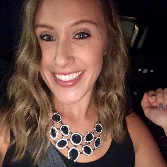 Meet the Posher Other - Meet your Posher, Sarah